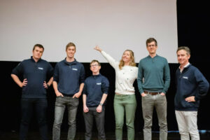The jury : Thomas, Aurélien, Harpercix, Aline, Raphael and Yann. cr. Binet Photo.